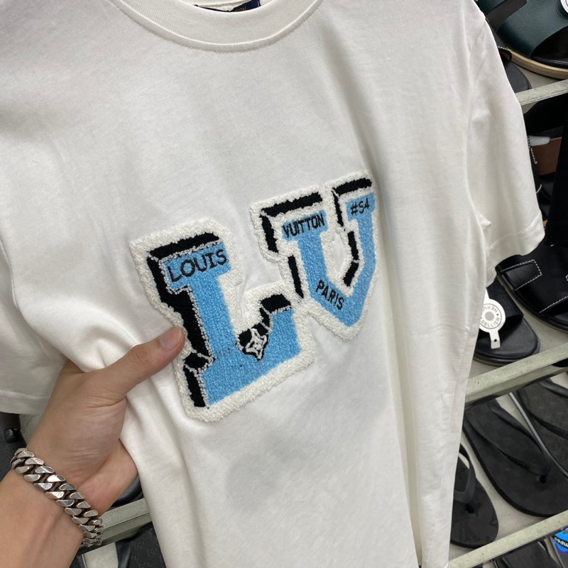 Áo phông thêu thỏ lv bông xù chạy bộ,áo thun nam nữ thêu bông xù chữ lv hình thỏ sau lưng cao cấp