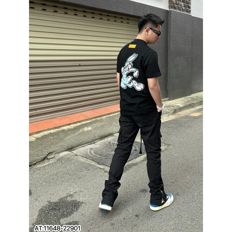 Áo phông thêu thỏ lv bông xù chạy bộ,áo thun nam nữ thêu bông xù chữ lv hình thỏ sau lưng cao cấp