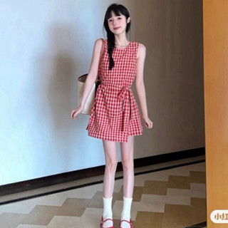 Váy đầm kẻ caro đỏ dáng ngắn sát nách eo thắt nơ phong cách tỷ tỷ douyin, váy đầm dáng ngắn chữ a sát nách kẻ caro đỏ