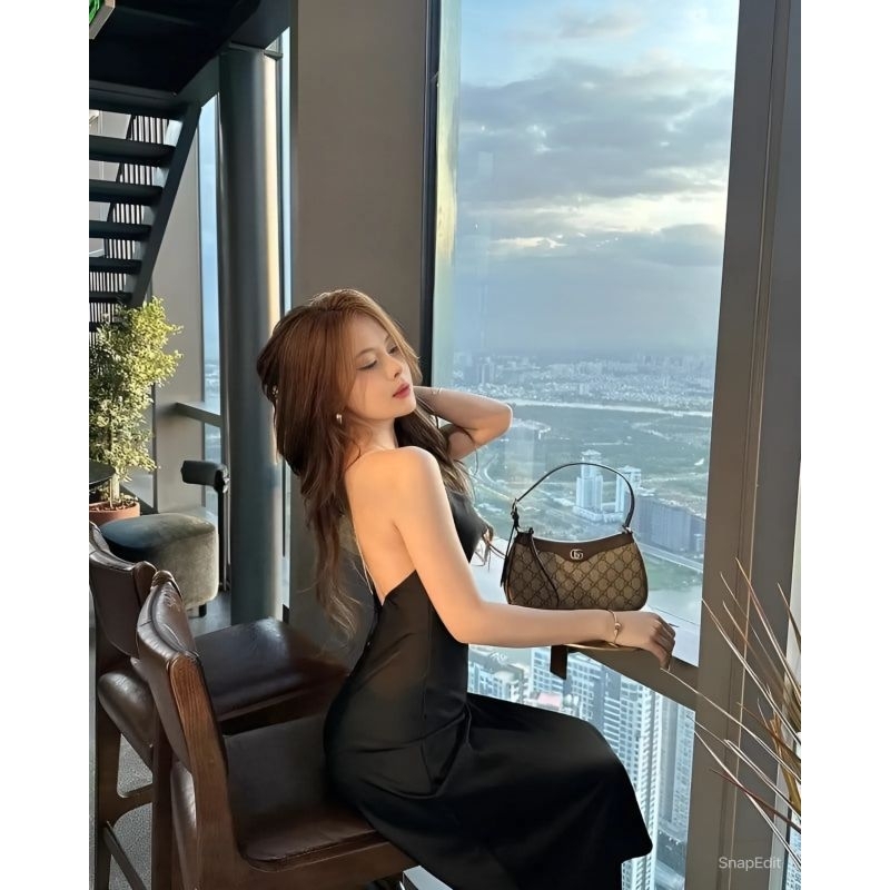 Đầm Lụa Cổ Đổ Hở Lưng Dây Đá Cao Cấp- Váy Lụa Cổ Đổ Hở Lưng Dáng Dài Tôn Dáng Sang Chảnh | BigBuy360 - bigbuy360.vn