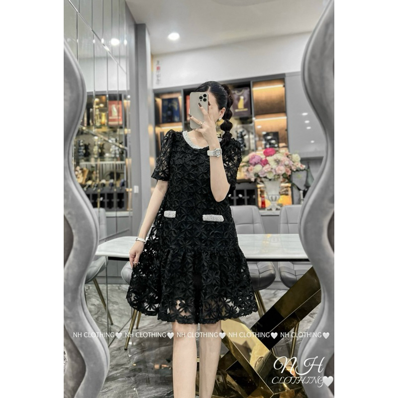Váy ren cổ đá sm