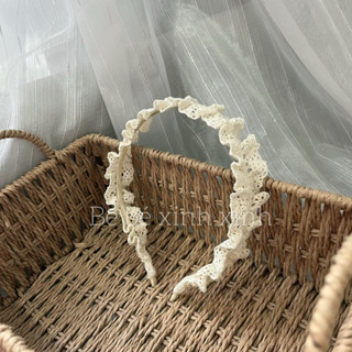 Be bé xinh xinh • [BOM04] Bờm công chúa, băng đô tóc bọc ren màu be vintage cho bé handmade by Bebexinhxinh