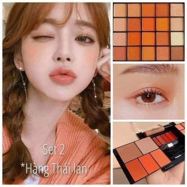 Set trang điểm gồm phấn mắt, phấn má hồng, son ODBO BEAUTY IN ONE OD1006 gọn gàng và tiện lợi
