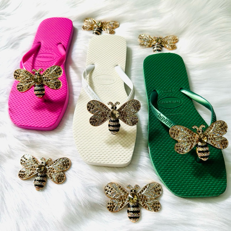 Dép xốp Thái, dép kẹp nữ mũi vuông gắn charm Ong chúa siêu hot