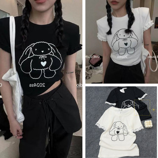 Áo thun nữ croptop họa tiết gấu dễ thương phối viền ren cổ vai chất liệu tăm lạnh mềm mịn co giãn