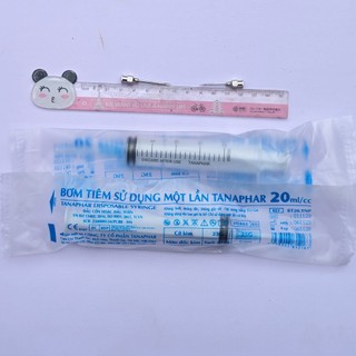 1 Bơm tiêm 20ml Vinahancook, 1 cái kim 12, 1 cái kim 16 dùng để tiêm chó, mèo, lợn