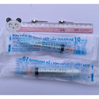 2 cái Bơm tiêm 10ml Vinahancook, 1 cái kim 12, 1 cái kim số 16 dùng để tiêm chó, mèo, lợn, gà, chim cảnh