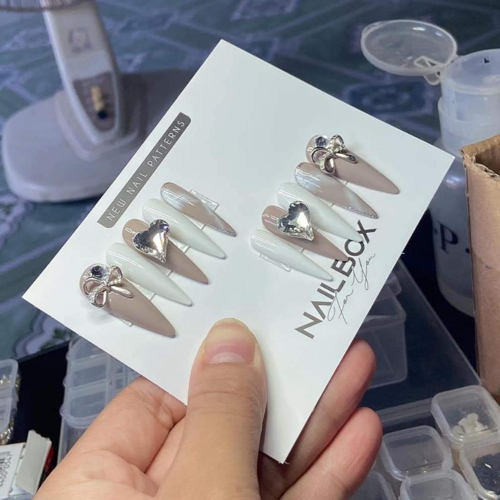 M61 Nailbox thiết kế phom NHỌN gắn charm đá siêu xinh