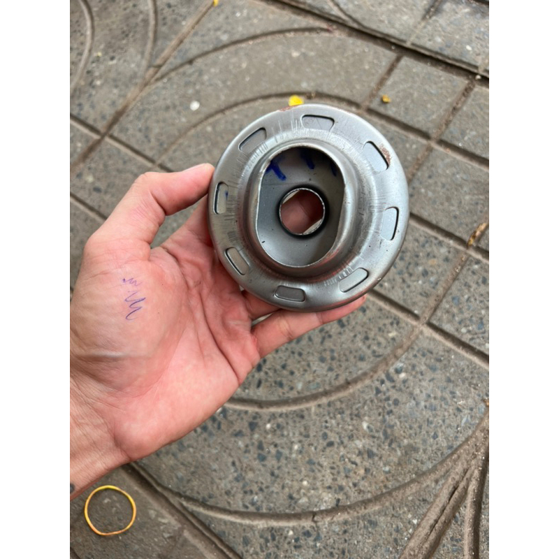 chụp đít pô và vỉ pô ex2010 cho pô ex135 xuống áo