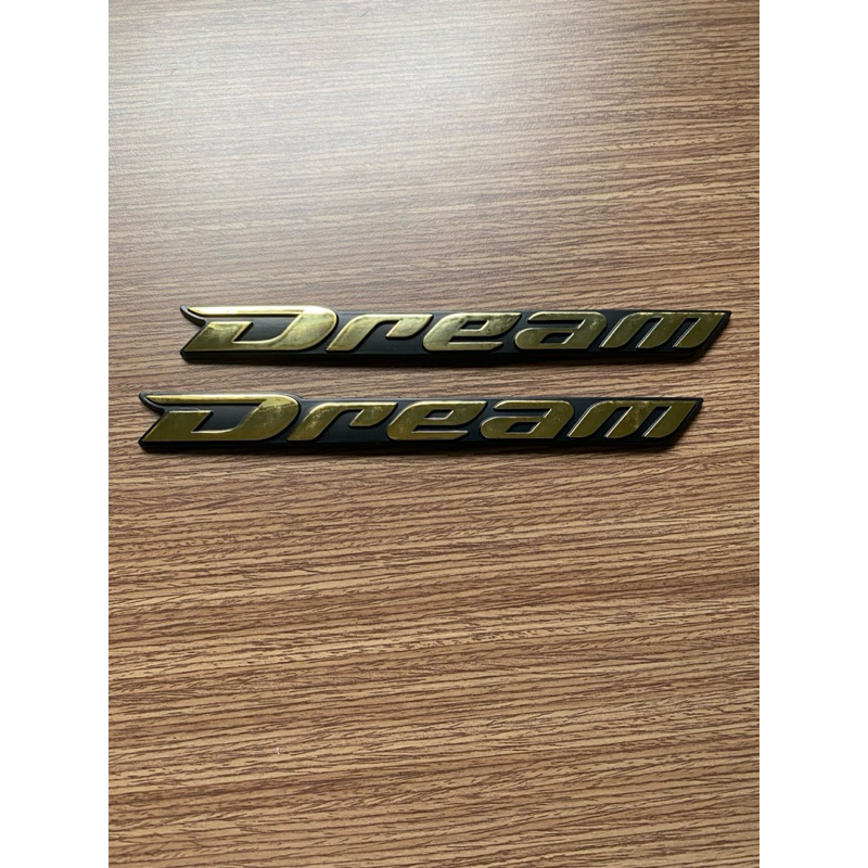 Cặp chữ nổi Dream màu vàng_Decal