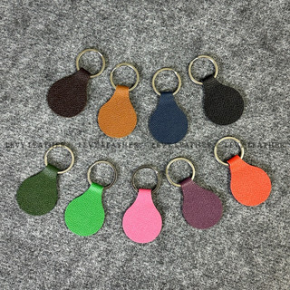 Móc khoá da bò epsom hình tròn khắc tên theo yêu cầu
