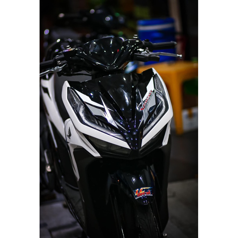 Tem chế xe vario 125-150 full trắng- Team decal 3 lớp