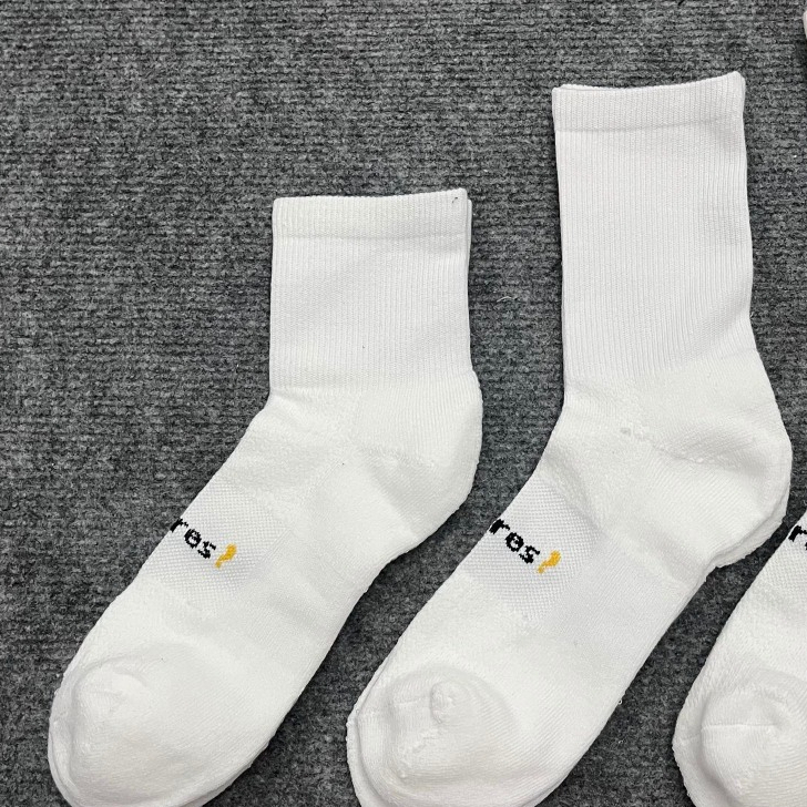 Tất Vớ Thể Thao Feetures Cổ Cao Và Lững Chơi Dày Dặn Thấm Hút Mồ Hôi Thoáng Khí Chơi Thể Thao Unisex