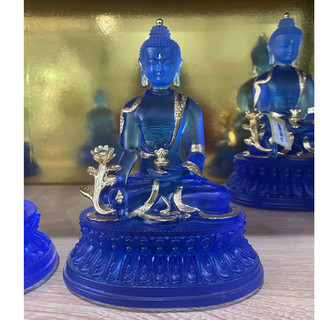 Tượng Dược Sư Lưu Ly vẽ vàng - ảnh thật