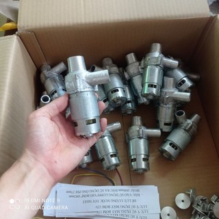 máy bơm nước 12 v