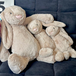 Thỏ jellycat màu beige
