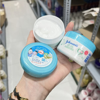 Kem dưỡng mềm da Johnson baby 50gr