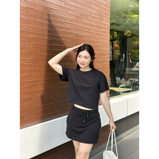 Set chân váy mini + áo thun croptop