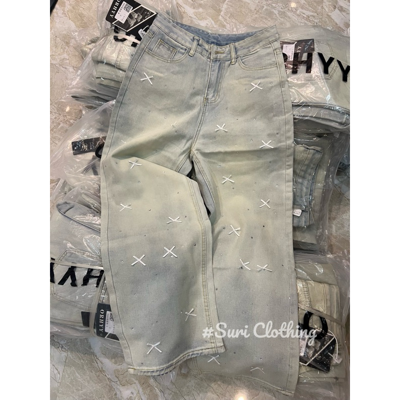 Quần jeans nữ ống rộng màu xanh nhạt , lưng cao , đính nơ & Áo  thun thêu nơ. FEEDBACK THẬT- HÀNG SẴN Suri Clothing | BigBuy360 - bigbuy360.vn