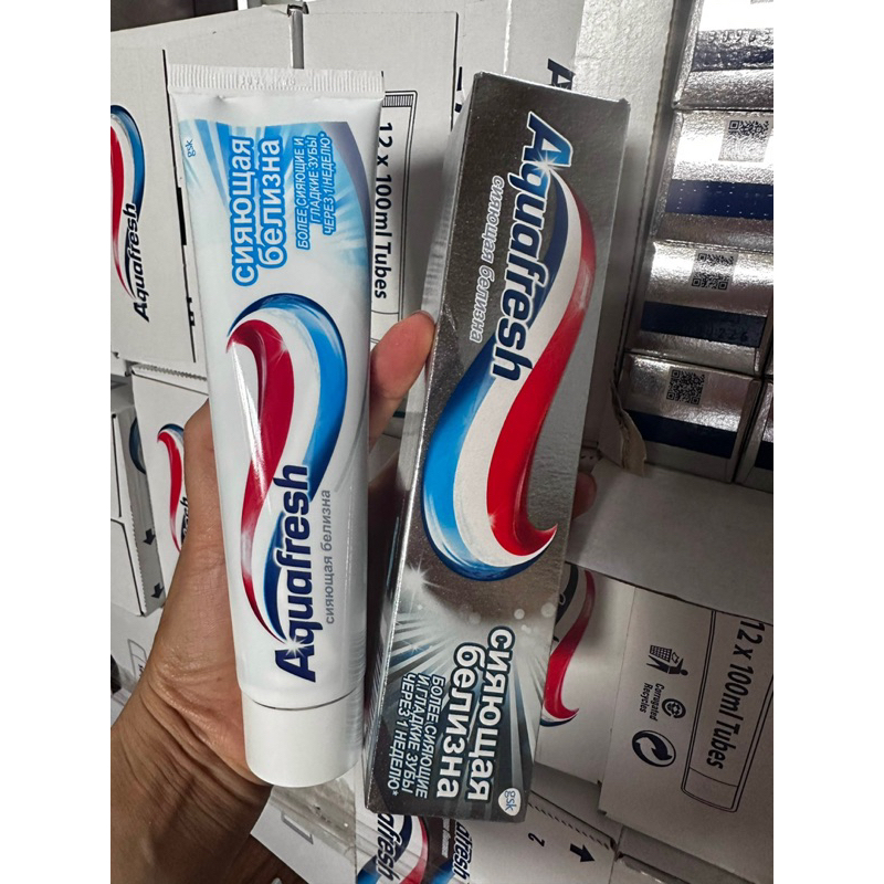 Kem đánh răng Aquafresh xách Nga