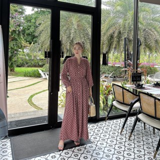 D113 ĐẦM MAXI DÀI CÓ TAY CỔ TRỤ CHẤT LỤA FREESIZE