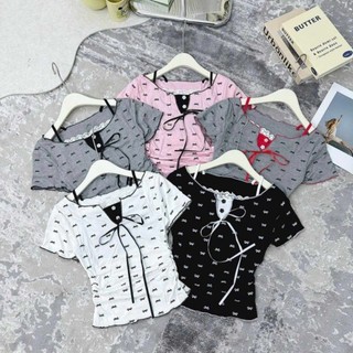 Áo thun nơ viền cổ ren hàng qc