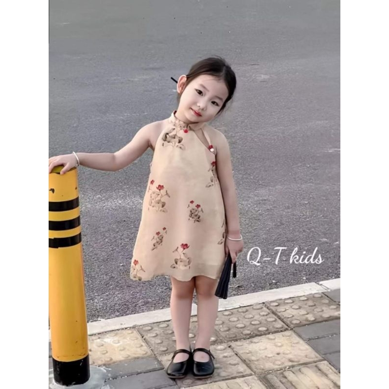 8 đến 28kg.sườn xám cho bé gái.sườn xám cách tân cho bé gái.hình thật trải sàn a.váy cổ tàu cho bé g