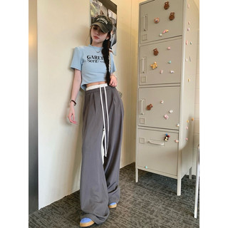 Set áo croptop trắng kèm quần suông đen