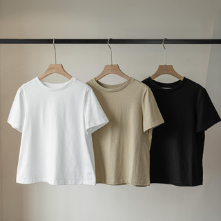 Áo thun nữ la studios 100% cotton đính logo dáng ngắn