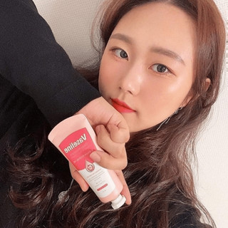 Kem Dưỡng Da Tay Và Móng Vaseline - 60ml