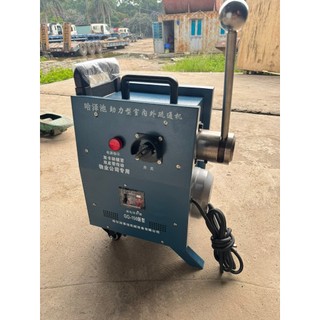 Máy thông cống dùng dịch vụ