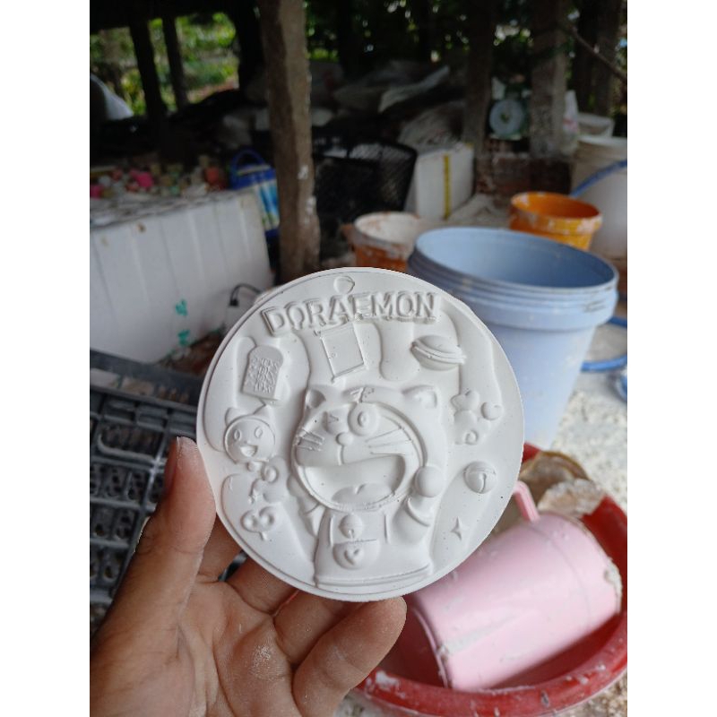 Tượng thạch cao tranh doremon