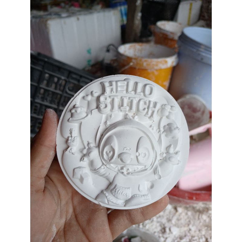 Tượng thạch cao tranh bao bể