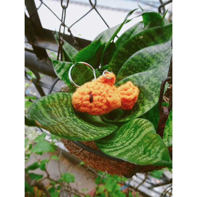 Móc khoá len con cá koi con cá vàng trong bịch nước