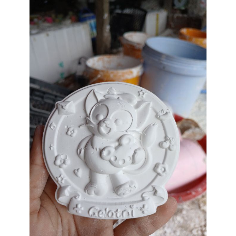 Tượng thạch cao tranh bao bể
