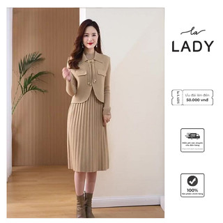 Set váy len gile LaLADY Với chất liệu len cao cấp dày dặn ấm áp, thiết kế giả xếp ly khiến chiếc váy thêm phần nhẹ nhàng