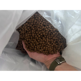 [ 2KG ] Cám 7605 18% đạm dùng trong câu cá tra, rô phi, cá chép ,...(có xay nhuyễn)