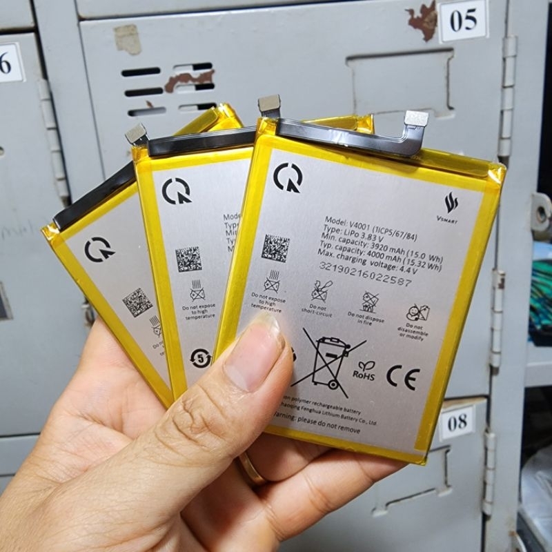 Pin Vsmart Joy 1 plus  new model V4001