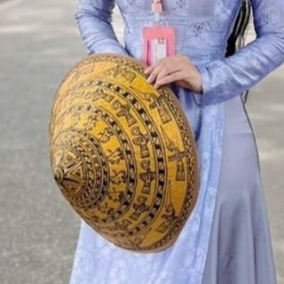 Nón lá cỏ bàng vẽ Trống Đồng Đông Sơn