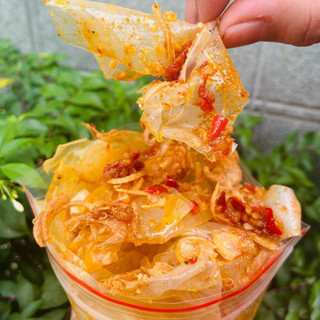 1 bịch bánh tráng phơi sương + muối sặc nhuyễn + hành phi + tỏi phi