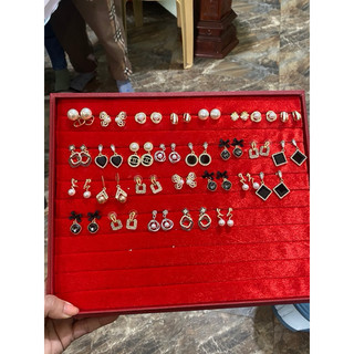 Khay nhung không nắp, trưng bày nhẫn, bông tai, vòng,23x31cm có 3 màu đỏ/trắng/đen