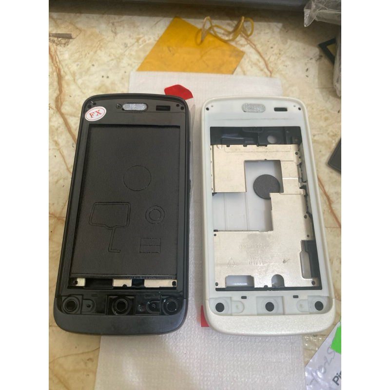 Vỏ nokia c5-03(đen, trắng)!