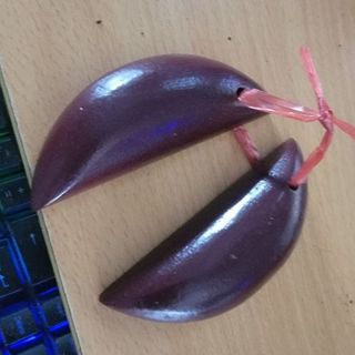 Quẻ gỗ xin keo nâu