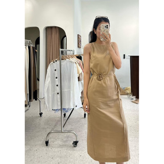 Đầm linen xoắn vai hoa hồng thắt eo - Ngân Hà