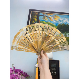 Quạt sừng Hầu Đồng