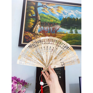 Quạt sừng Hầu Đồng