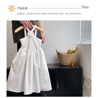 Đầm yếm đính hoa maxi trắng