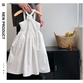 Đầm yếm đính hoa maxi trắng
