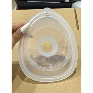 1 chiếc phễu Momcozy V2 size 24