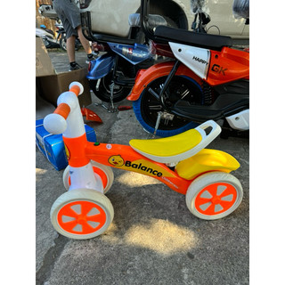 Xe chòi chân cho bé, mẫu xe chòi cho bé 1-4 tuổi